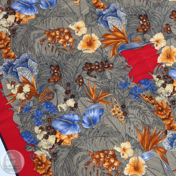 Versace Scarf Shawl Red Silk Bold Abstract Floral Print Large 35in Vintage 1990s - Picture 8 of 14